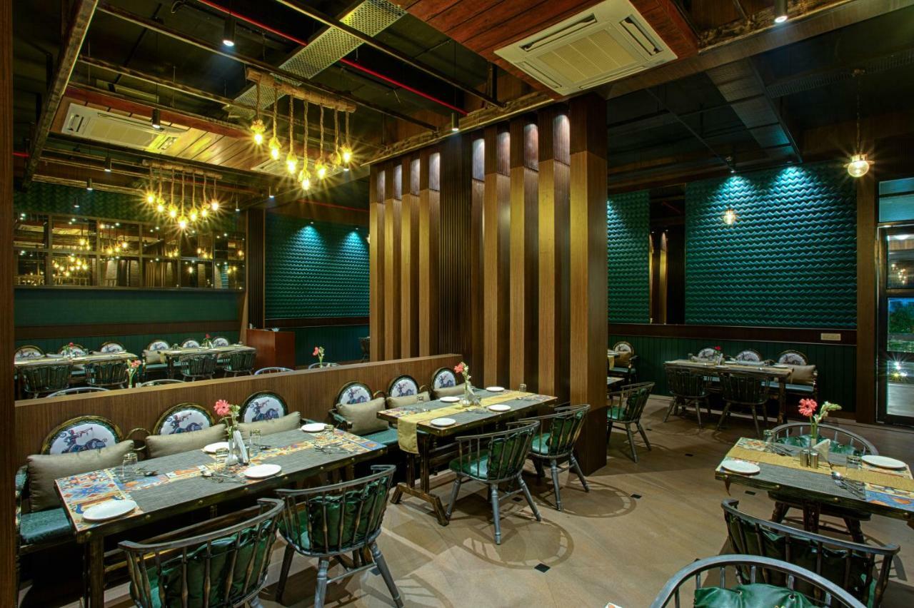 Four Vedas Hotel & Resort Siliguri Exterior foto